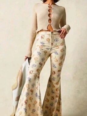 Free People Just Float On Flare Jeans Printed Fruit Pineapple
Combo Ivory 24 NWT